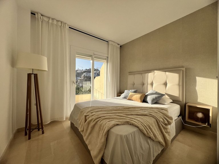 Apartment for Sale in La Quinta, Malaga 4
