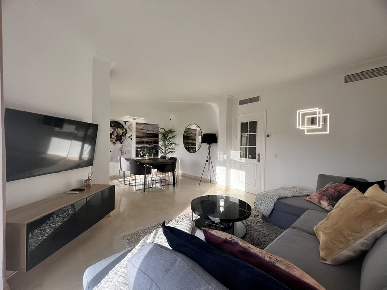 Apartment for Sale in La Quinta, Malaga 7