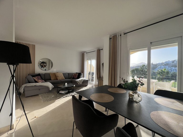 Apartment for Sale in La Quinta, Malaga 8