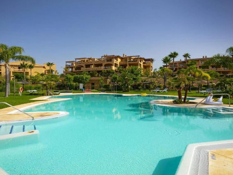 Apartment for Sale in Benahavís, Malaga 1