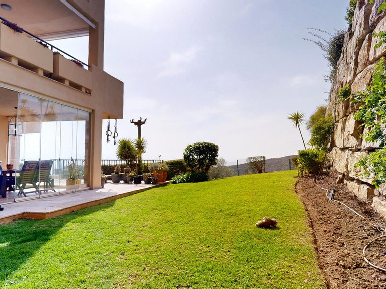 Apartment for Sale in Benahavís, Malaga 18