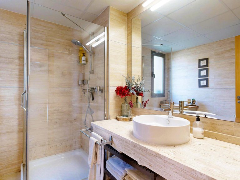 Apartment for Sale in Benahavís, Malaga 32