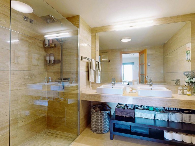 Apartment for Sale in Benahavís, Malaga 33