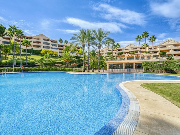 Apartment for Sale in Benahavís, Malaga 11