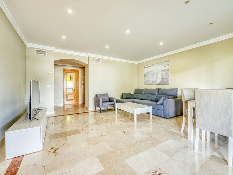 Apartment for Sale in Benahavís, Malaga 12
