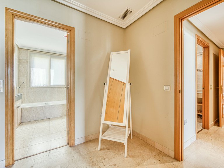 Apartment for Sale in Benahavís, Malaga 20