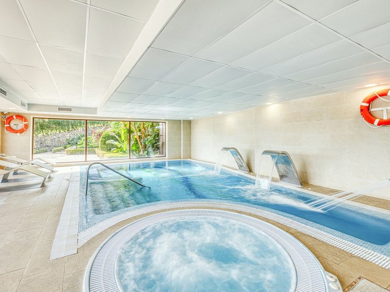 Apartment for Sale in Benahavís, Malaga 30