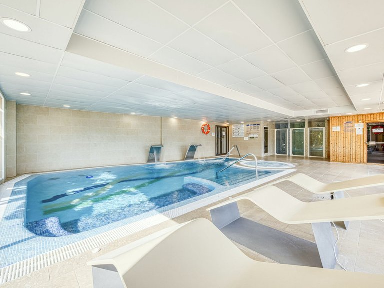 Apartment for Sale in Benahavís, Malaga 31