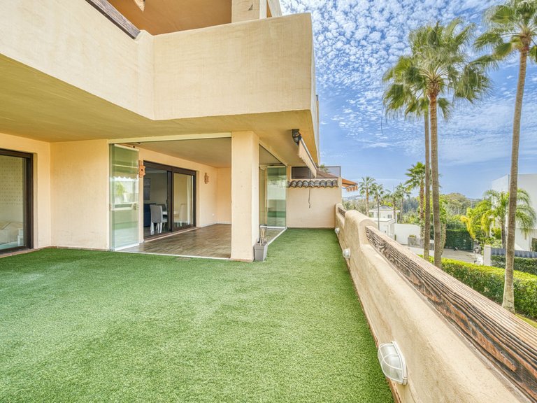 Apartment for Sale in Benahavís, Malaga 35