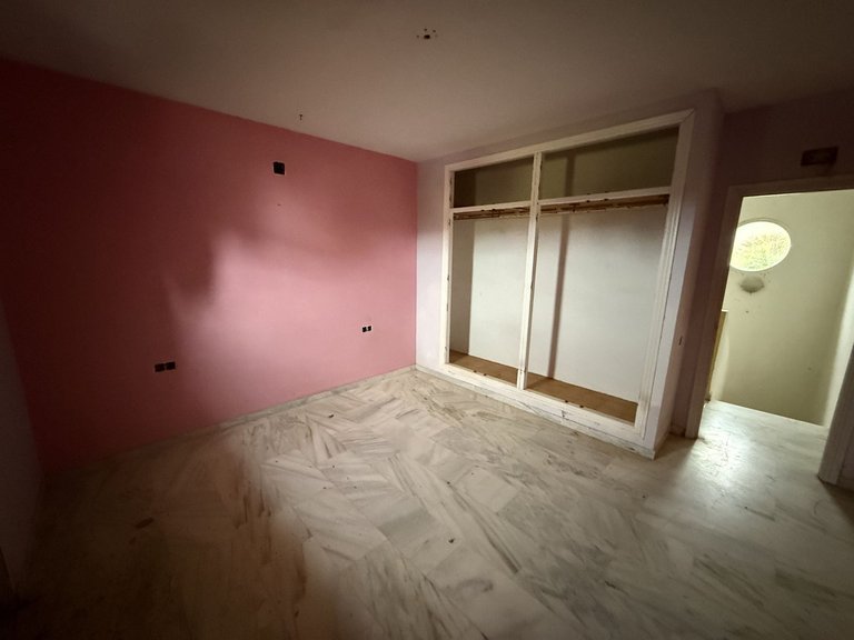Villa for Sale in Estepona, Malaga 11