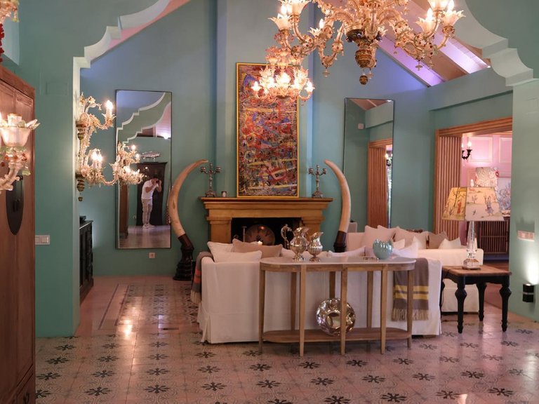 Villa for Sale in The Golden Mile, Malaga 5
