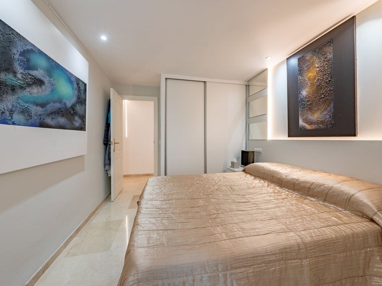 Apartment for Sale in Marbella, Malaga 11
