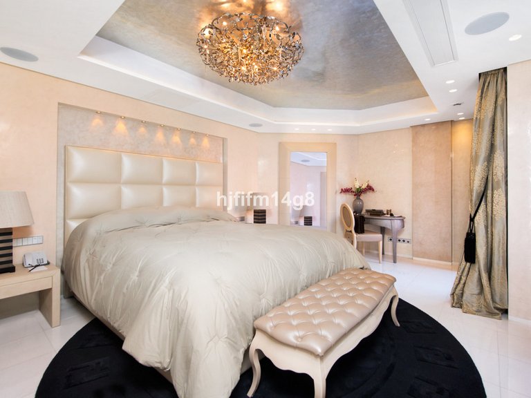 Apartment for Sale in Estepona, Malaga 12