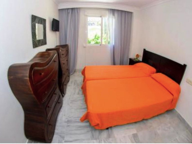 Apartment for Sale in Nueva Andalucía, Malaga 11