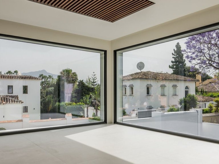Villa for Sale in Guadalmina Alta, Malaga 16