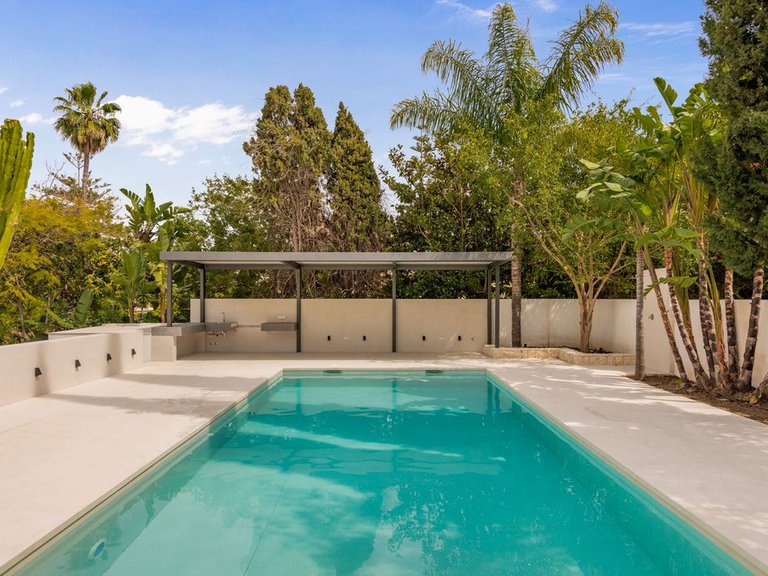 Villa for Sale in Guadalmina Alta, Malaga 3