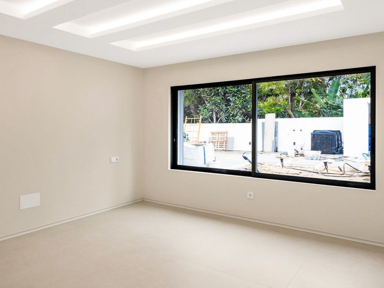 Villa for Sale in Guadalmina Alta, Malaga 31