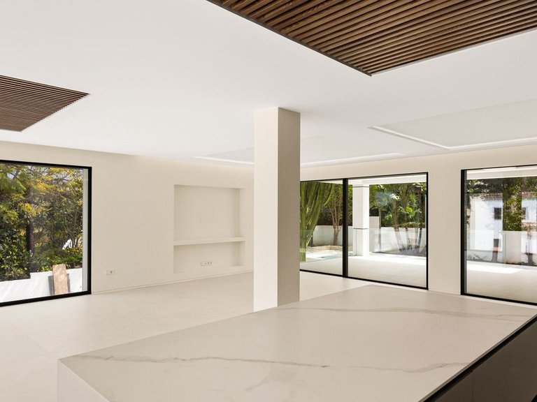 Villa for Sale in Guadalmina Alta, Malaga 43