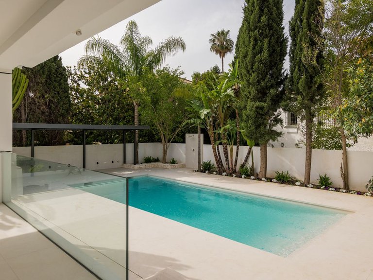 Villa for Sale in Guadalmina Alta, Malaga 5