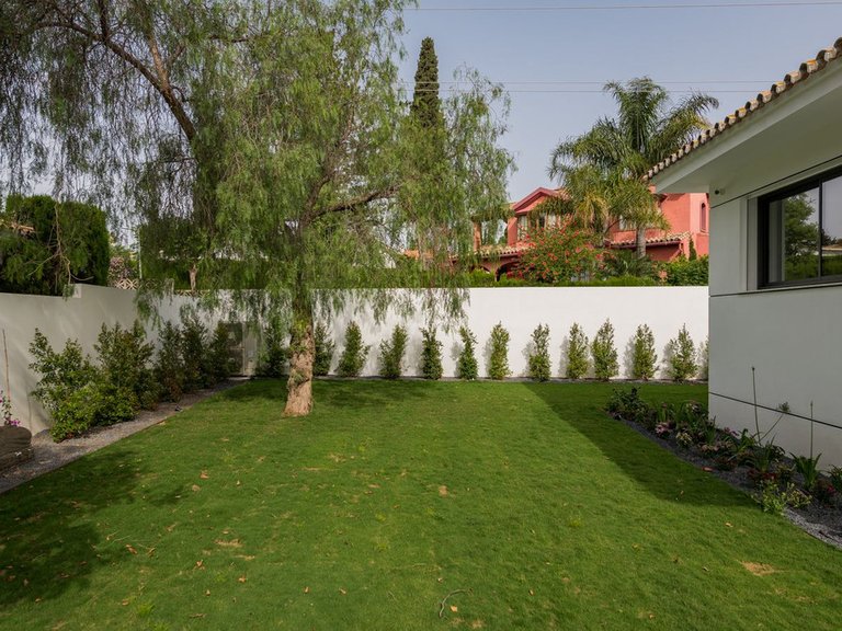 Villa for Sale in Guadalmina Alta, Malaga 54