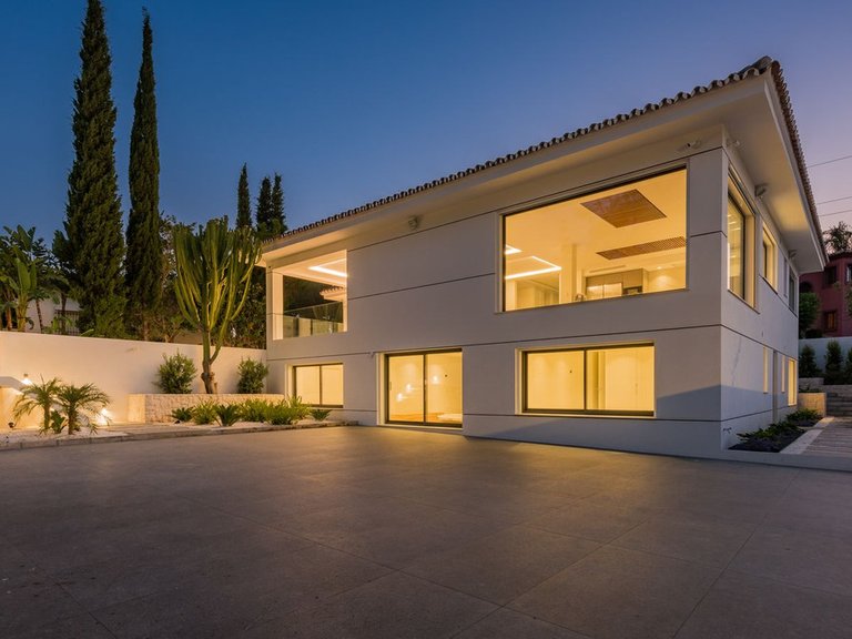 Villa for Sale in Guadalmina Alta, Malaga 56