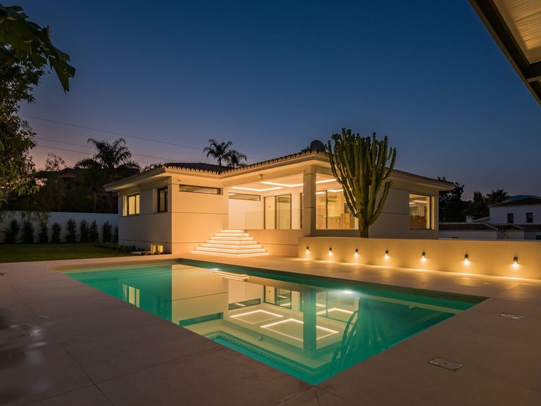 Villa for Sale in Guadalmina Alta, Malaga 57