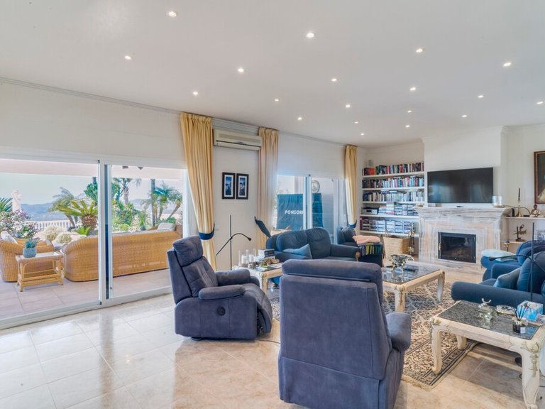 Villa for Sale in Valtocado, Malaga 10