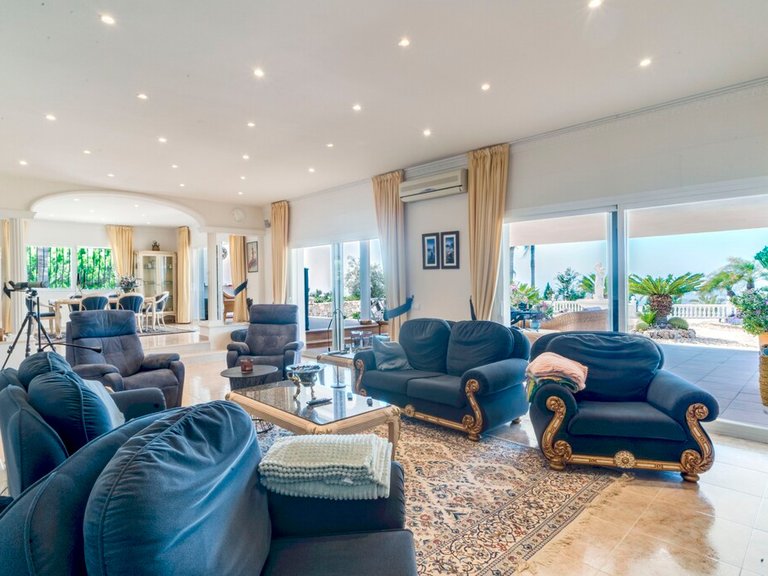 Villa for Sale in Valtocado, Malaga 13