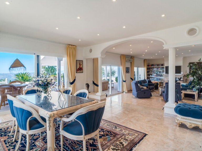 Villa for Sale in Valtocado, Malaga 16