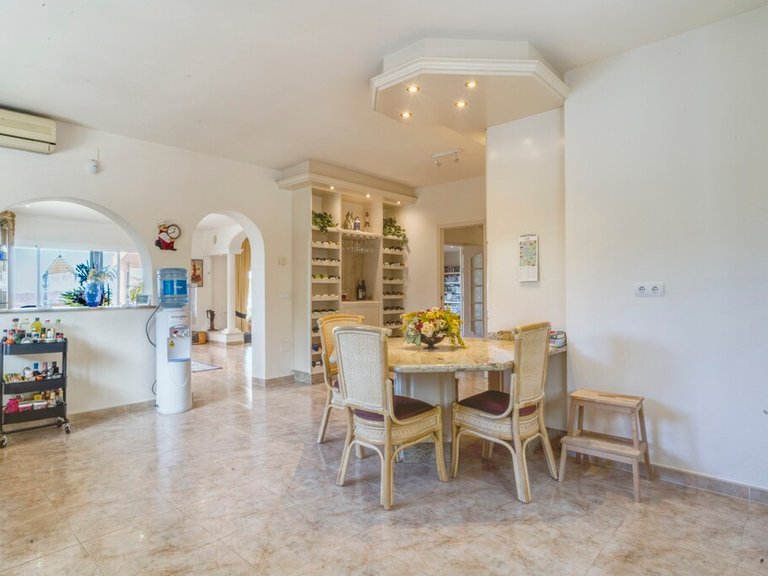 Villa for Sale in Valtocado, Malaga 19