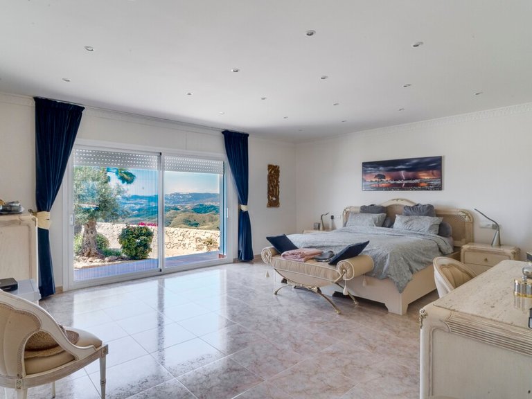 Villa for Sale in Valtocado, Malaga 26