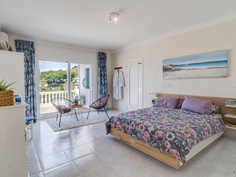 Villa for Sale in Valtocado, Malaga 33