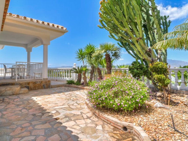 Villa for Sale in Valtocado, Malaga 49