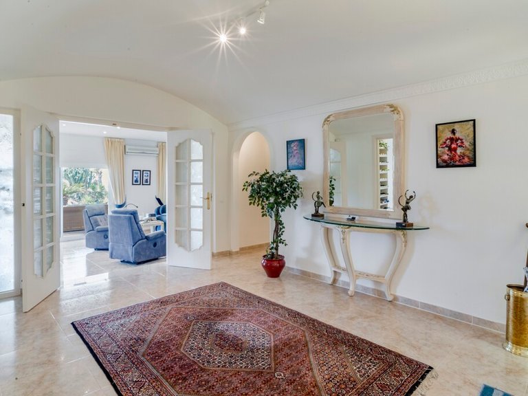 Villa for Sale in Valtocado, Malaga 7