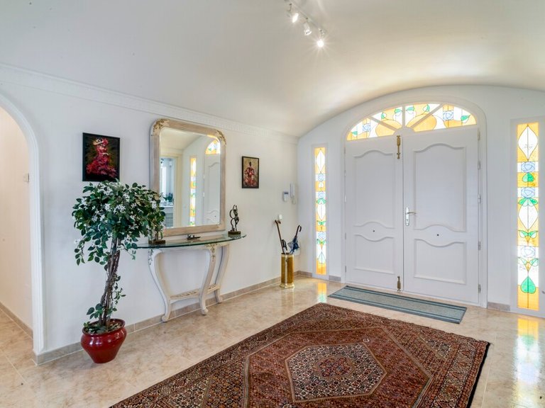Villa for Sale in Valtocado, Malaga 8