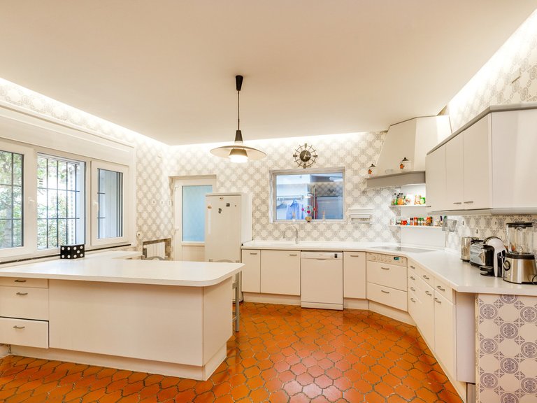 Villa for Sale in Los Monteros, Malaga 24