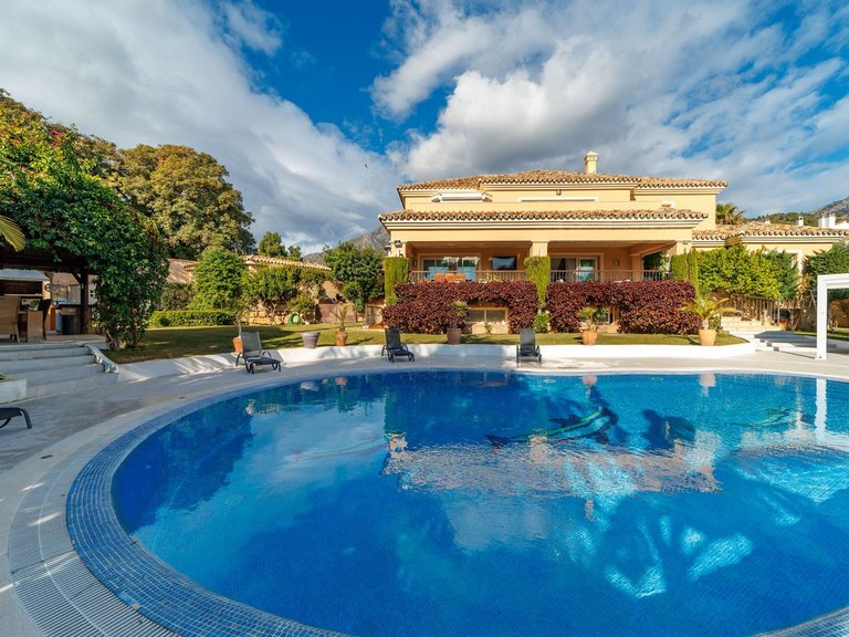 Villa for Sale in Marbella, Malaga 1