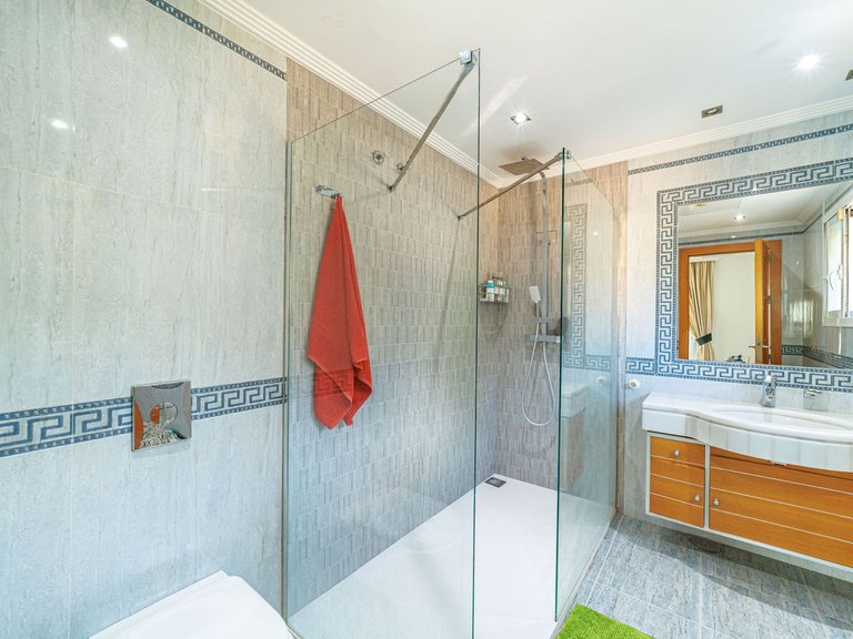 Villa for Sale in Marbella, Malaga 14