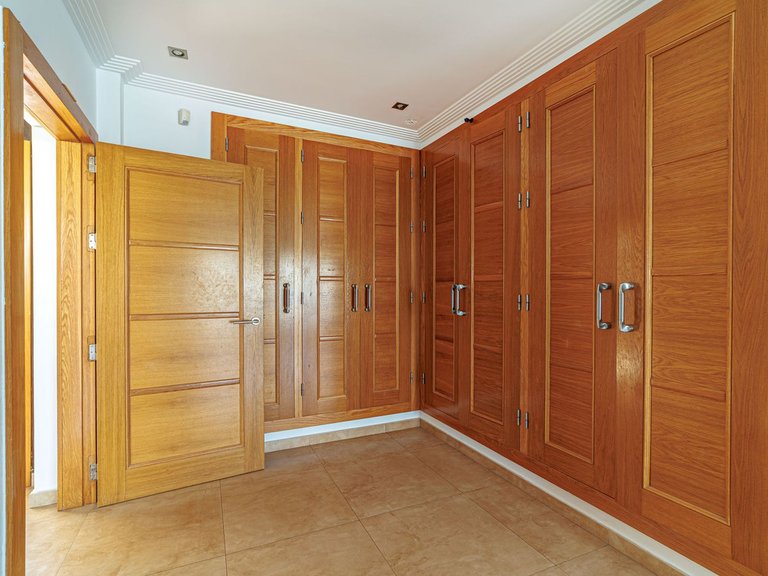 Villa for Sale in Marbella, Malaga 16