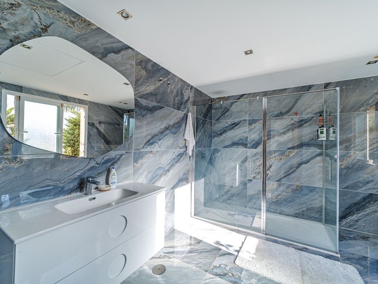 Villa for Sale in Marbella, Malaga 31