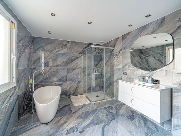 Villa for Sale in Marbella, Malaga 34