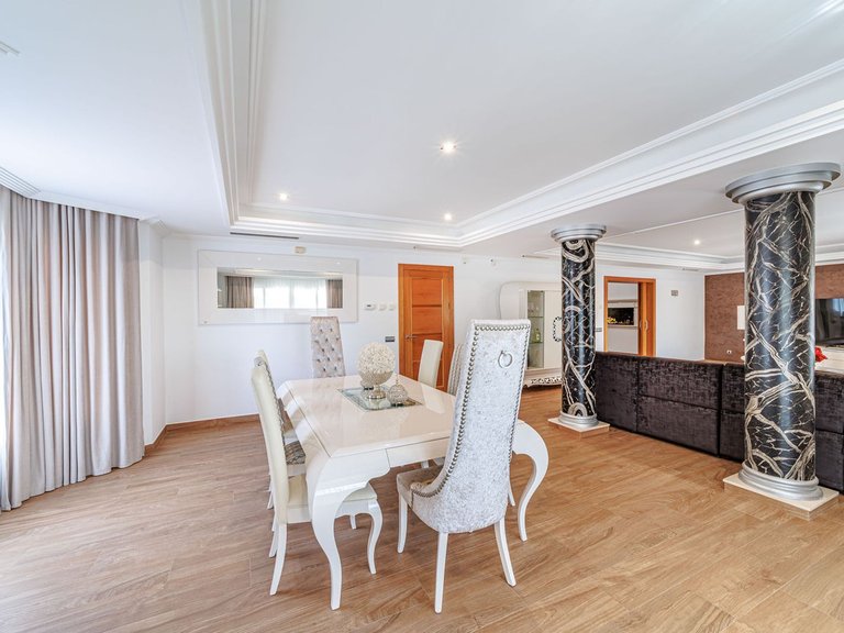 Villa for Sale in Marbella, Malaga 35