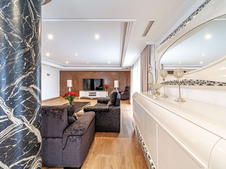 Villa for Sale in Marbella, Malaga 38