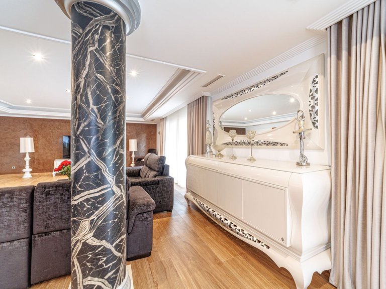 Villa for Sale in Marbella, Malaga 39