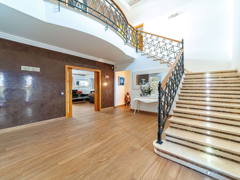 Villa for Sale in Marbella, Malaga 4