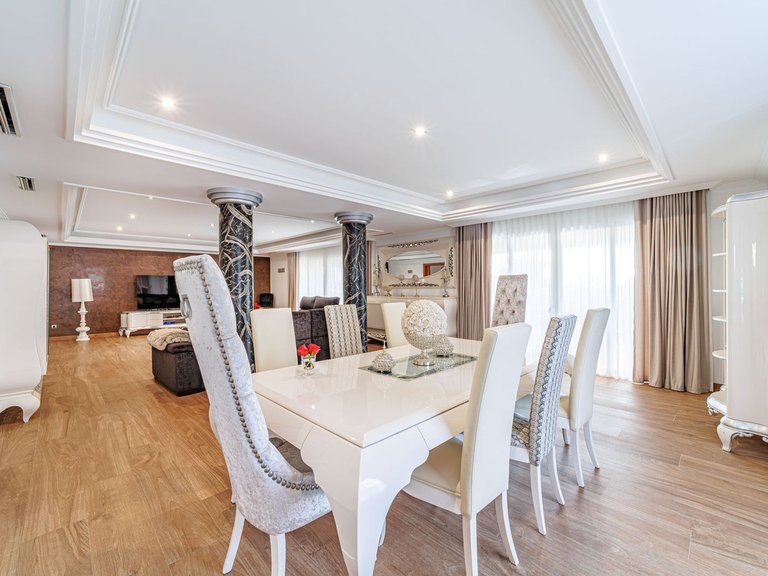 Villa for Sale in Marbella, Malaga 40