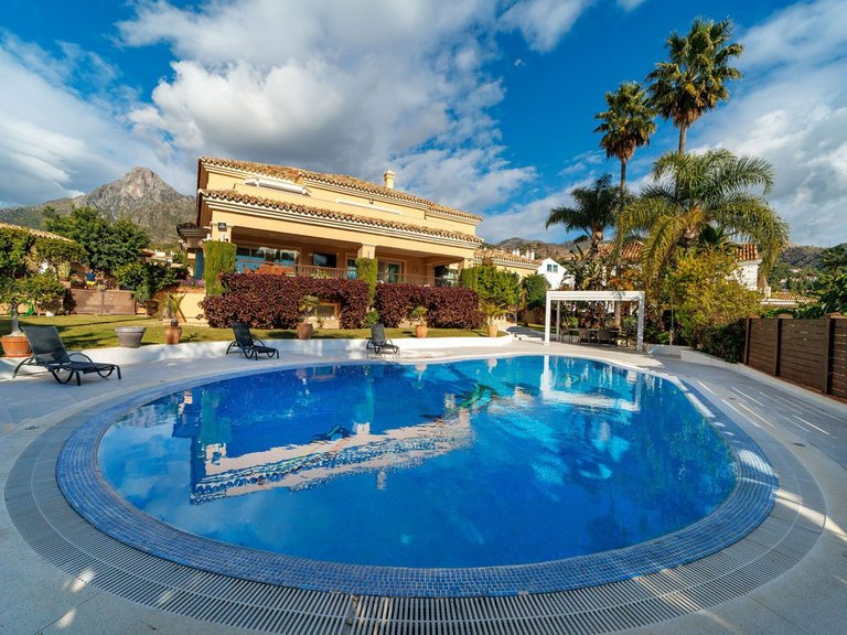 Villa for Sale in Marbella, Malaga 45