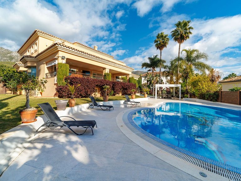 Villa for Sale in Marbella, Malaga 46