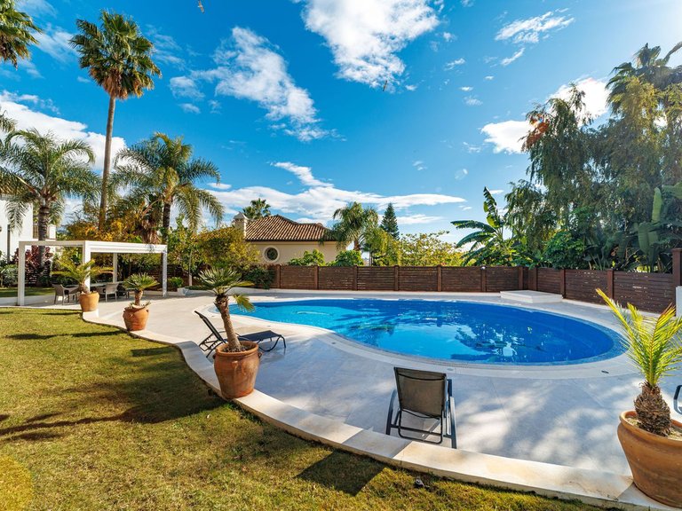 Villa for Sale in Marbella, Malaga 47