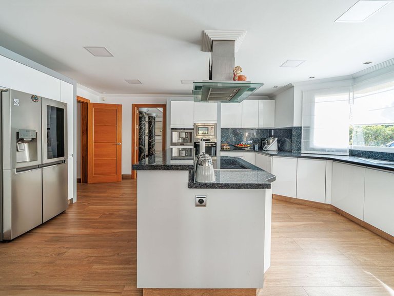 Villa for Sale in Marbella, Malaga 62